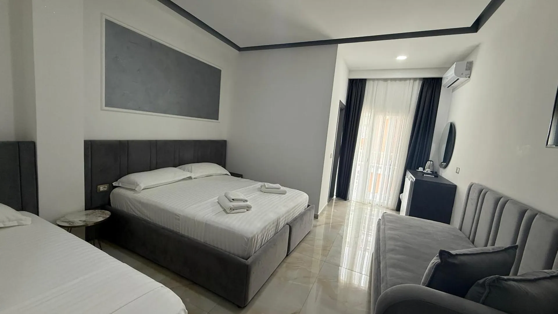 Hotel Leodori 1 Shëngjin